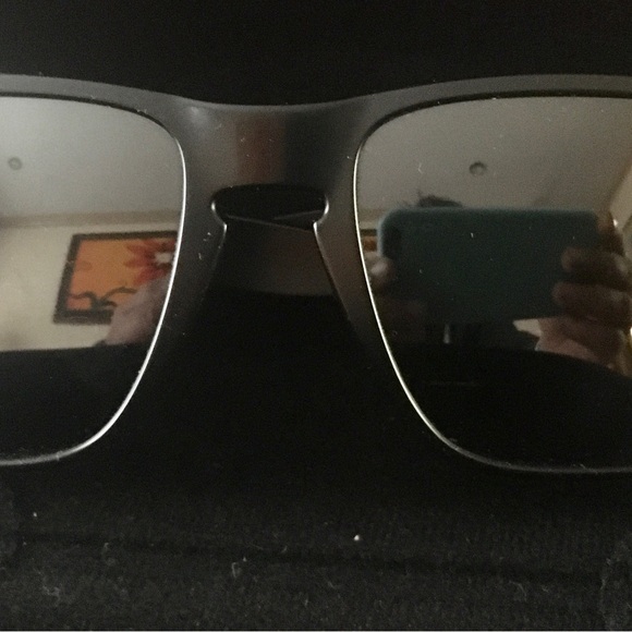 Used Oakley Holbrook size XL (140MM) sunglasses.Few small scuff marks(see photo) - Picture 5 of 6